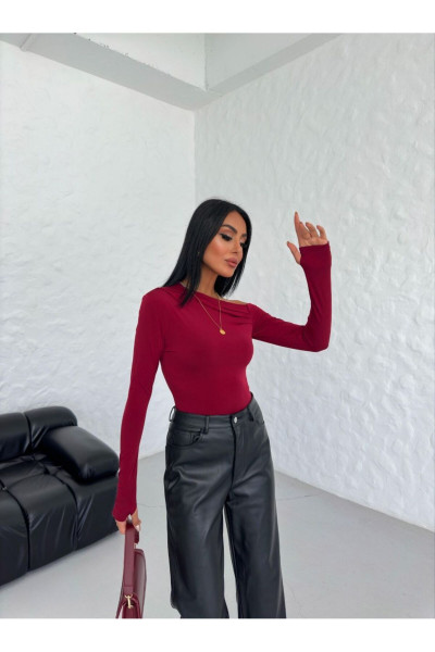 Kadın Sandy Kumaş Kayık Yaka Omuzdan Drapeli El Detaylı Bluz Kadın Sandy Kumaş Kayık Yaka Omuzdan Drapeli El Detaylı Bluz