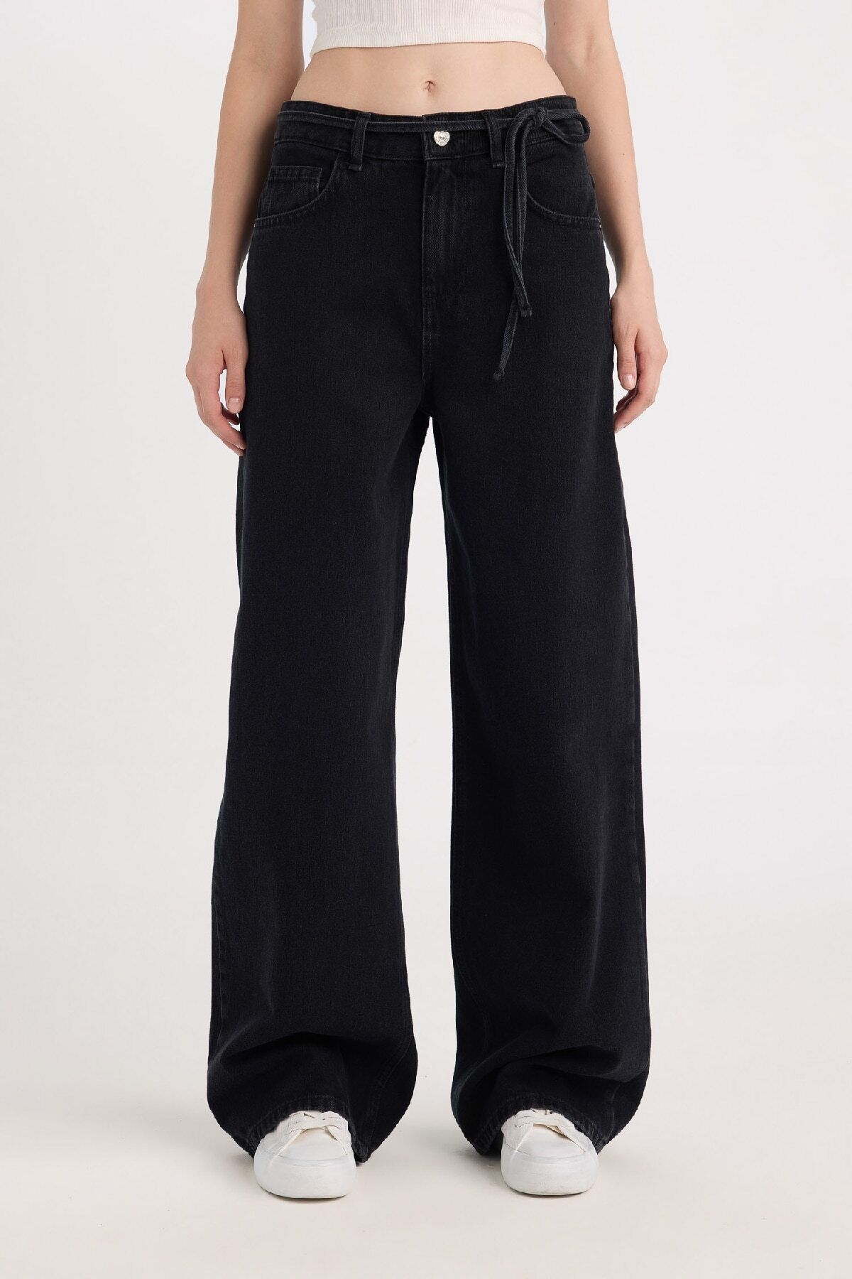 Wide Leg Geniş Bol Paça Bağcıklı Bel Cepli Uzun Jean Pantolon D5522AX24WN Wide Leg Geniş Bol Paça Bağcıklı Bel Cepli Uzun Jean Pantolon D5522AX24WN