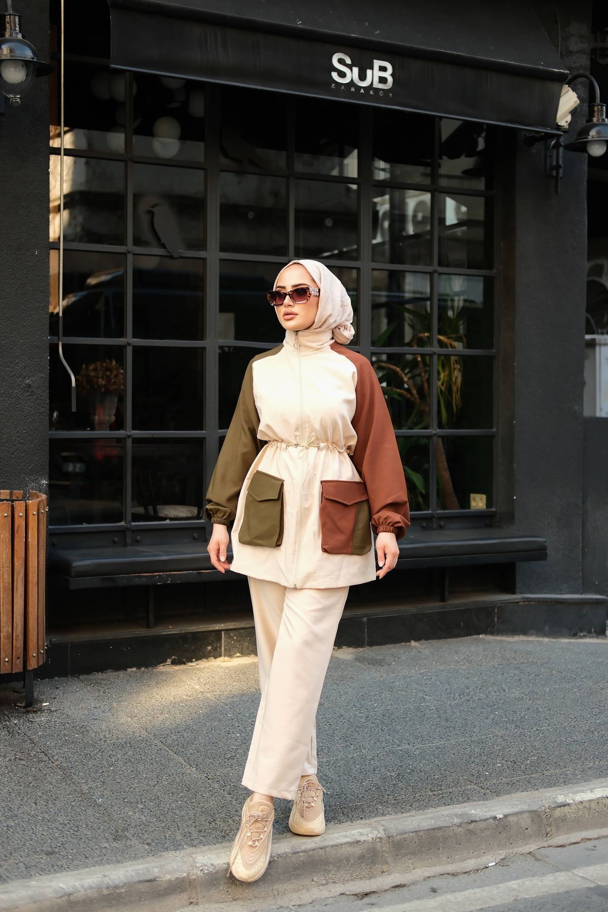 Kadın Tesettür Tunik Pantolon Double Crep Alt-Üst Takım Kadın Tesettür Tunik Pantolon Double Crep Alt-Üst Takım