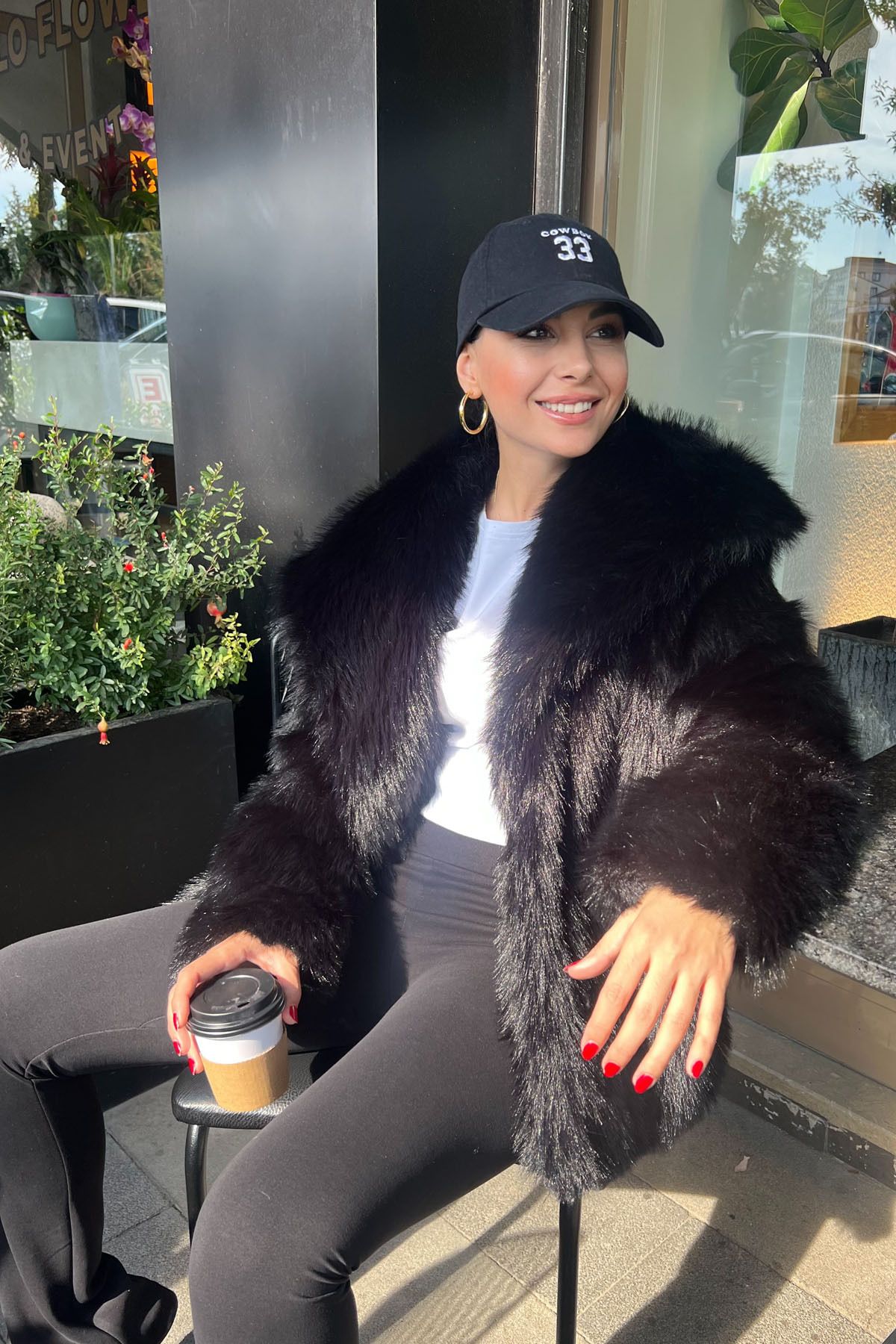 Siyah İçi Astarlı Katlama Yaka Kürk Siyah İçi Astarlı Katlama Yaka Kürk