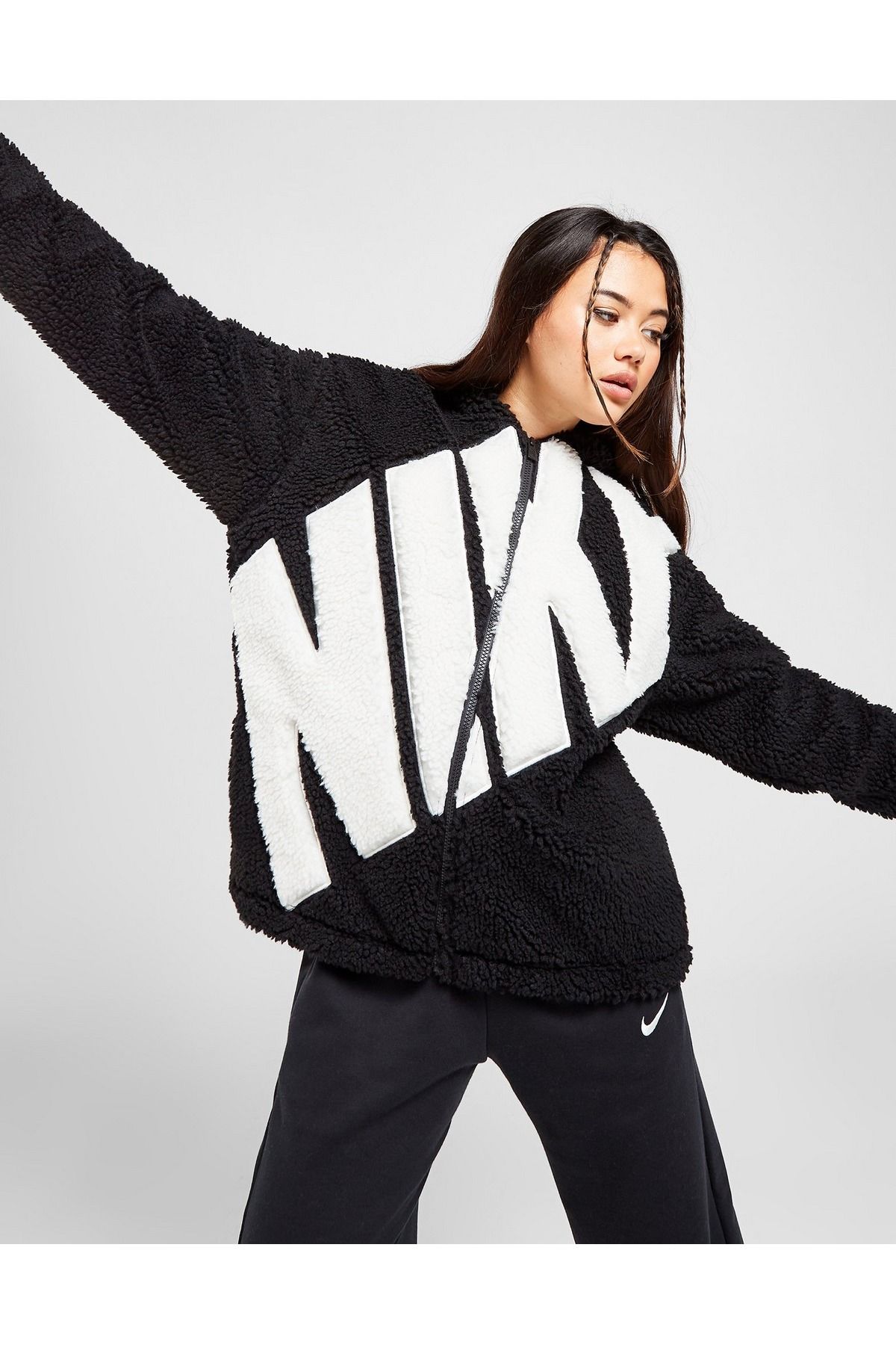 Sportswear Logo High-Pile Sherpa Full-Zip Hoodie Kadın Mont NDD SPORT Sportswear Logo High-Pile Sherpa Full-Zip Hoodie Kadın Mont NDD SPORT