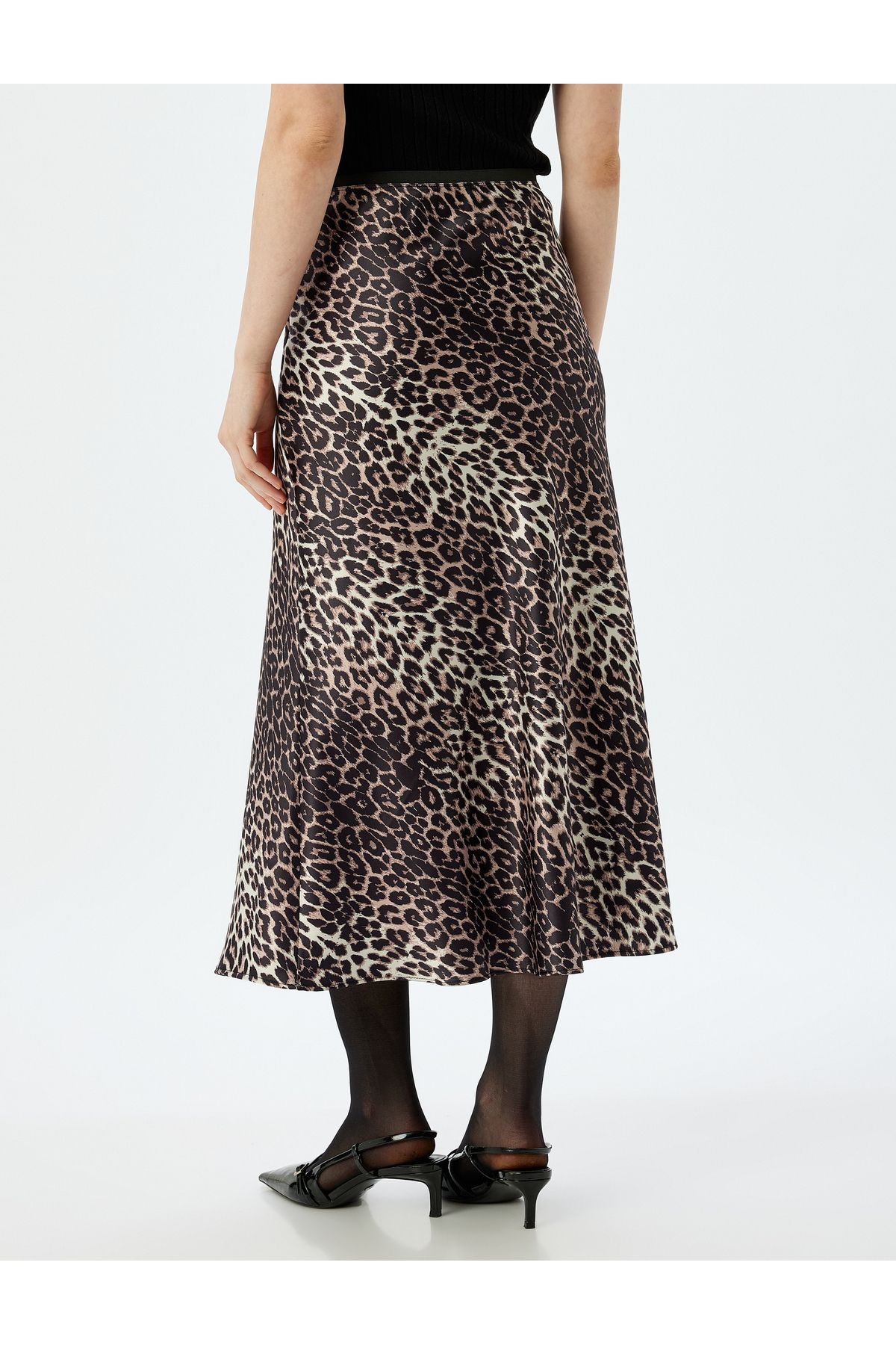 Slim Fit A Kesim Leopar Desenli Uzun Saten Etek Slim Fit A Kesim Leopar Desenli Uzun Saten Etek