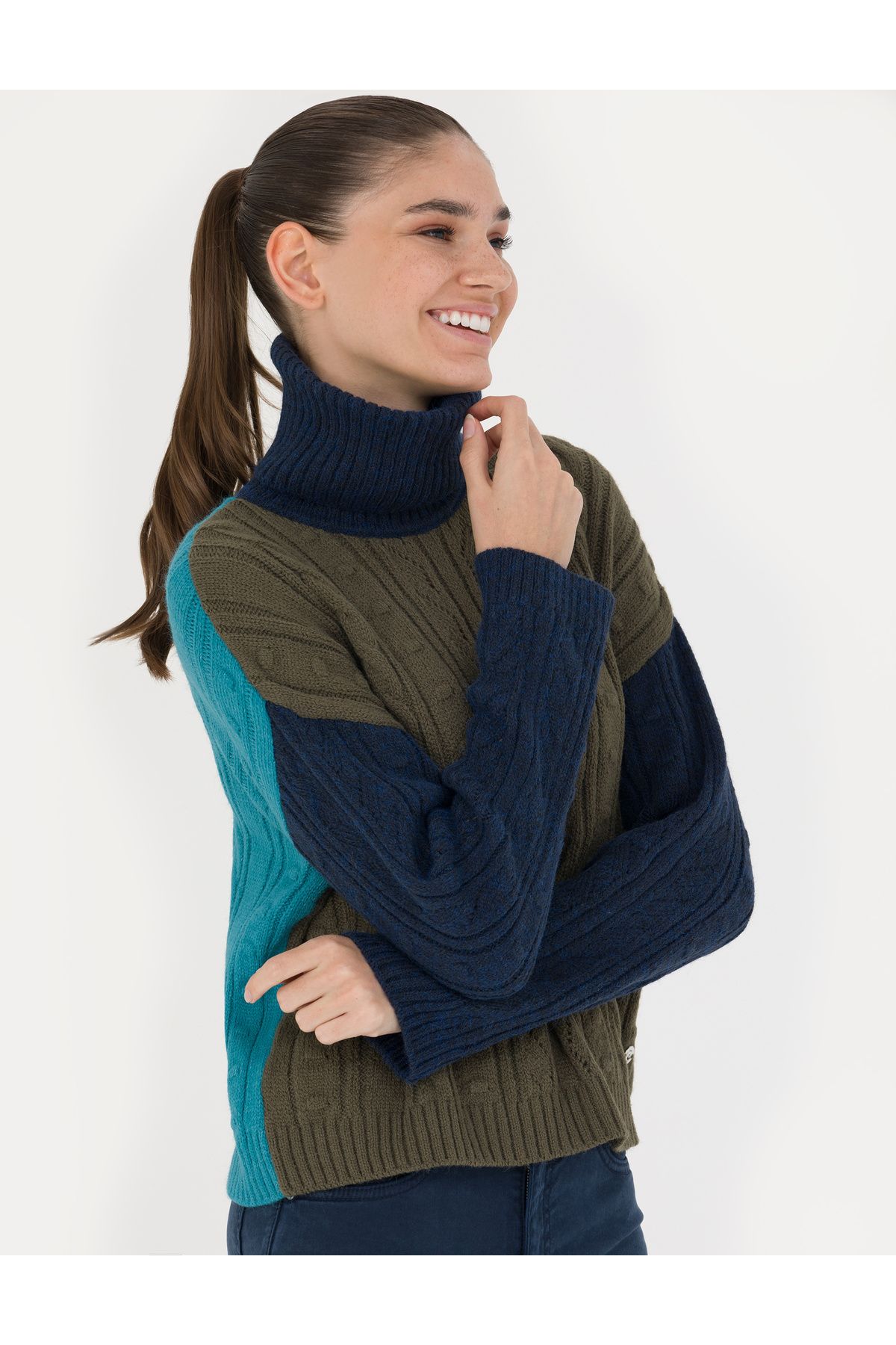 Lacivert Crop Top Balıkçı Yaka Kazak 50277148-VR033 Lacivert Crop Top Balıkçı Yaka Kazak 50277148-VR033