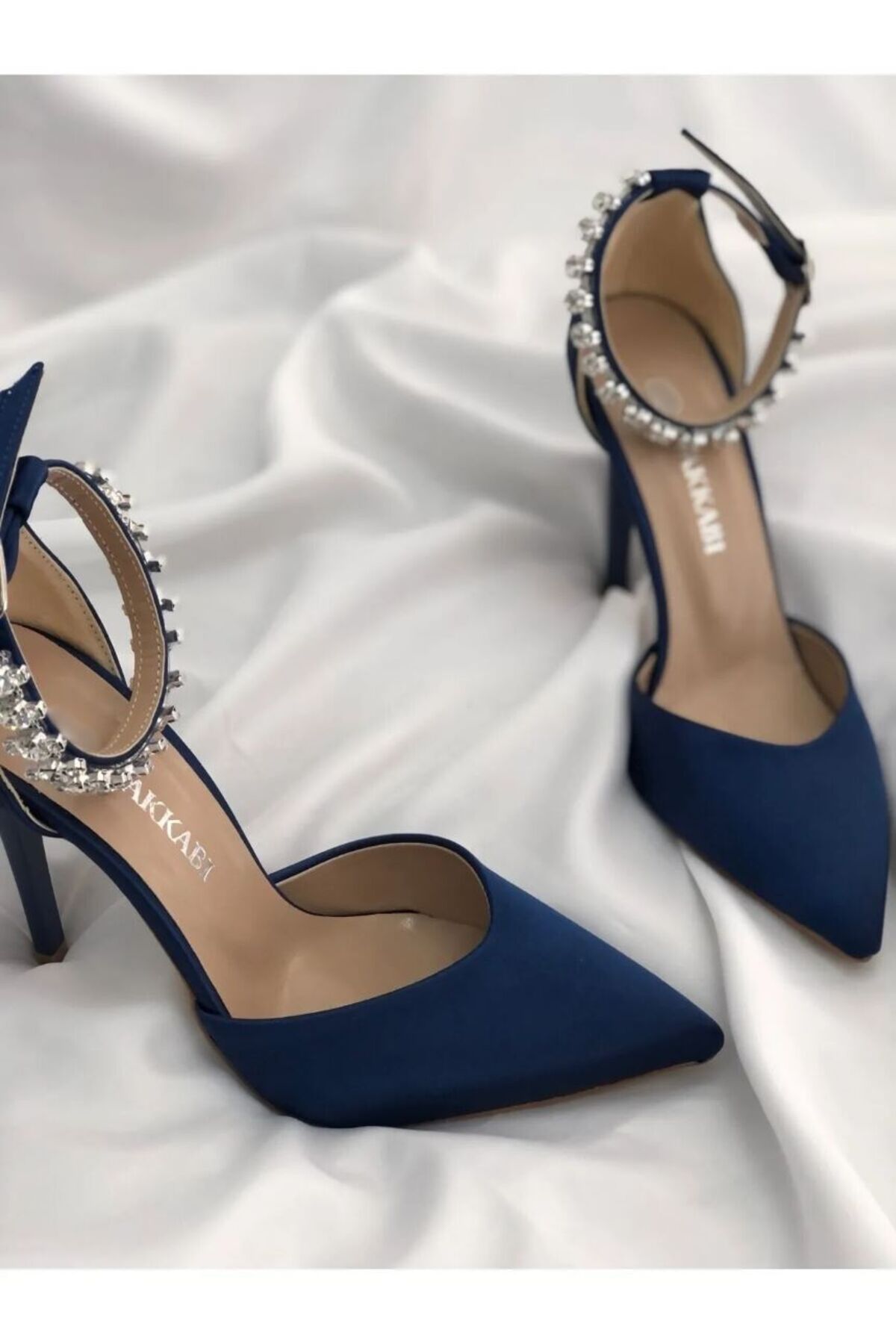 Lacivert Saten Topuklu Taşlı Stiletto Abiye Ayakkabı Lacivert Saten Topuklu Taşlı Stiletto Abiye Ayakkabı