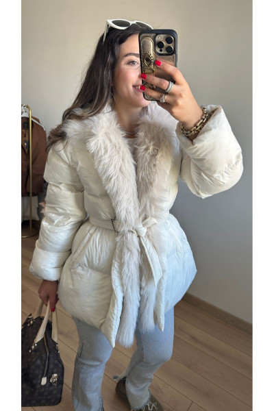 Kürk detaylı şişme mont Kürk detaylı şişme mont