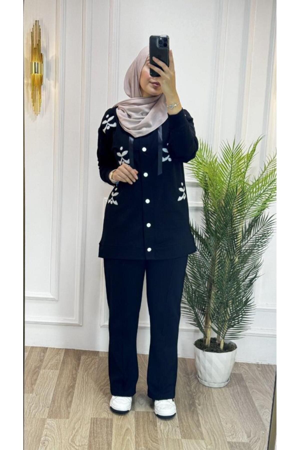 yeni sezonlu kadın kışlık iki parçalı takım pijama tesettürlü ve günlük kullanmaya uygundur model G1 yeni sezonlu kadın kışlık iki parçalı takım pijama tesettürlü ve günlük kullanmaya uygundur model G1