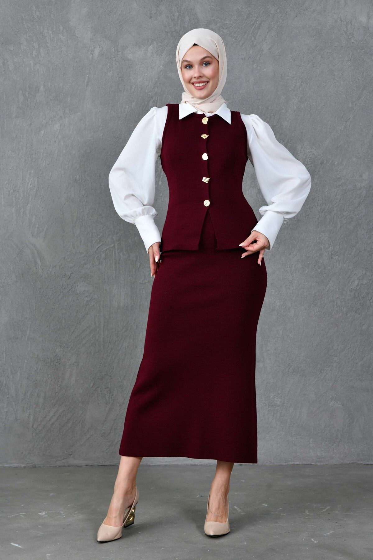 Modest Düğmeli Kolsuz Yelek ve Yüksek Bel Midi Boy Etek Alt Üst Bordo Triko Takım 5155 Modest Düğmeli Kolsuz Yelek ve Yüksek Bel Midi Boy Etek Alt Üst Bordo Triko Takım 5155