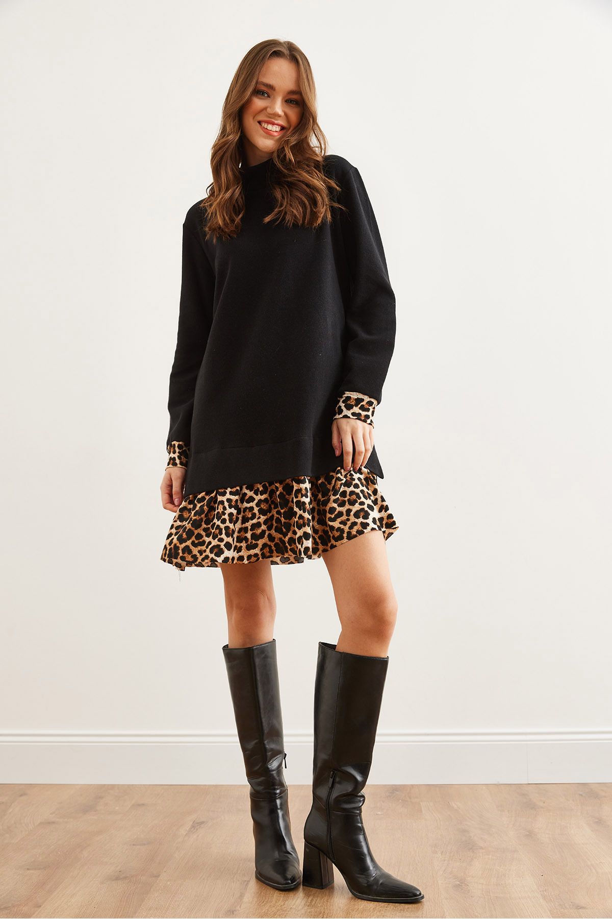 Kadın Siyah Leopar Garnili Selanik Elbise ELB-19000965 Kadın Siyah Leopar Garnili Selanik Elbise ELB-19000965