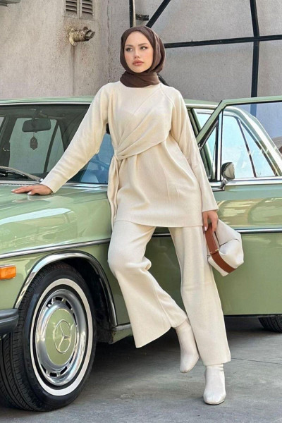 Yandan Şallı Triko Takım Ekru Yandan Şallı Triko Takım Ekru