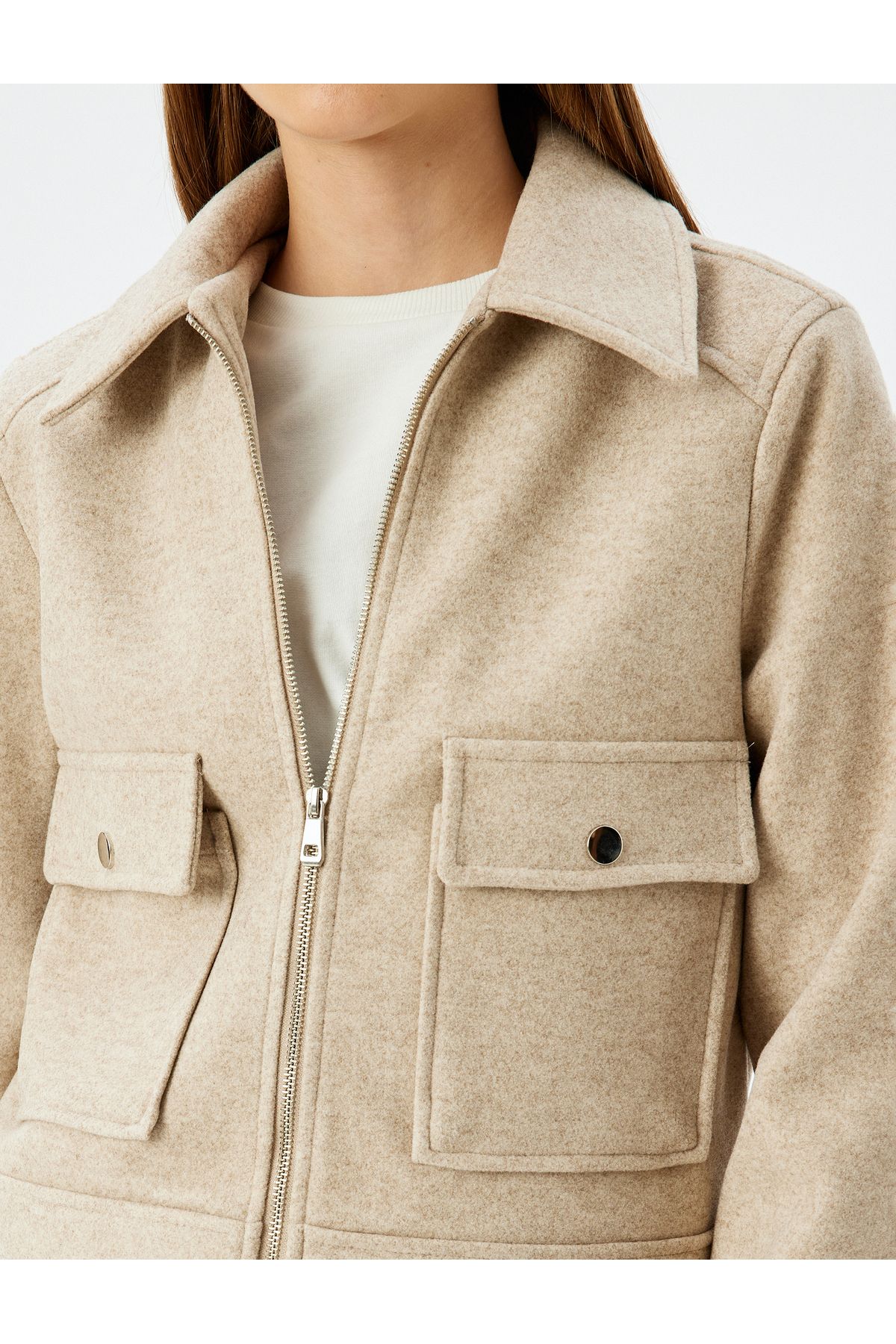 Kapaklı Cep Detaylı Rahat Kalıp Fermuarlı Kısa Kaşe Ceket Kapaklı Cep Detaylı Rahat Kalıp Fermuarlı Kısa Kaşe Ceket