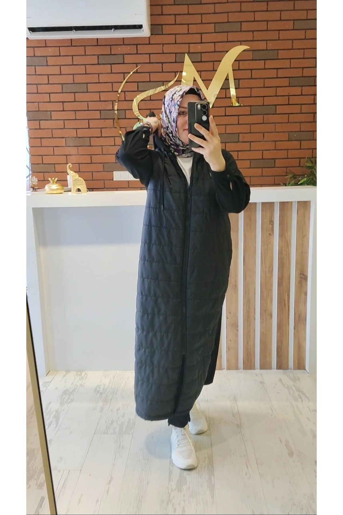 TAM BOY KAPİTONE MONT (geniş kalıp. 2 beden küçük tercih ediniz) TAM BOY KAPİTONE MONT (geniş kalıp. 2 beden küçük tercih ediniz)