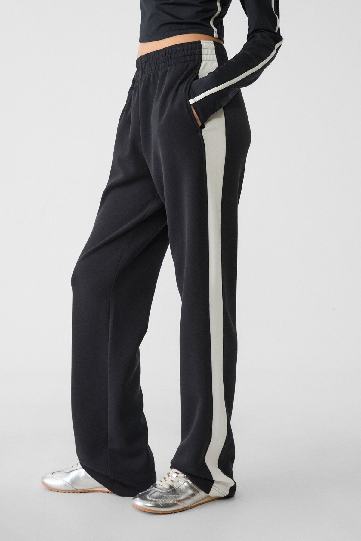 Yumuşak, straight fit pantolon Yumuşak, straight fit pantolon