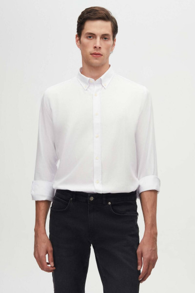 Slim Fit Beyaz Armürlü Düğmeli Yaka Pamuklu Gömlek Slim Fit Beyaz Armürlü Düğmeli Yaka Pamuklu Gömlek