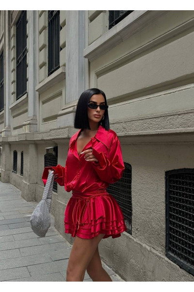 Kemerli Eteği Katlı Saten Mini Gömlek Elbise Kemerli Eteği Katlı Saten Mini Gömlek Elbise