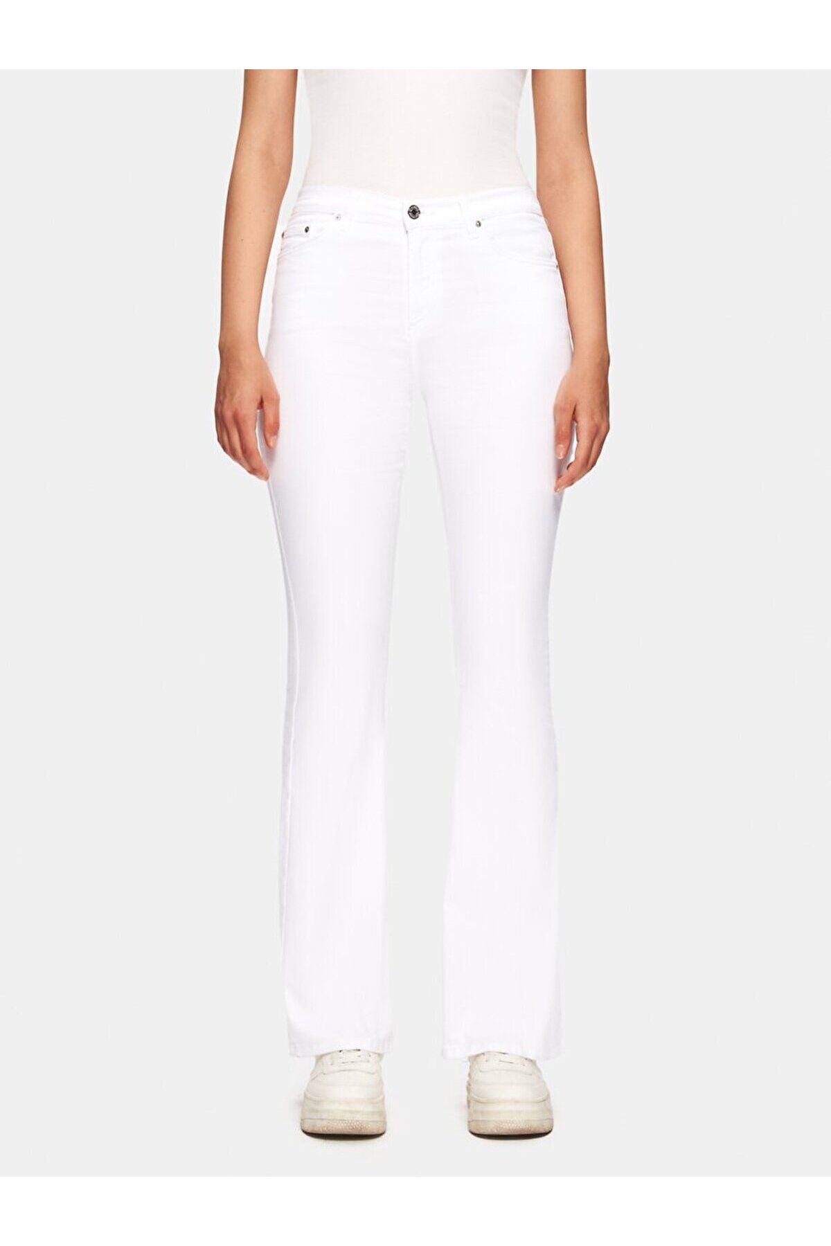 Noelıa Yüksek Bel Geniş Paça Flare Jean Pantolon Noelıa Yüksek Bel Geniş Paça Flare Jean Pantolon