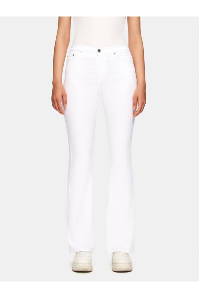 Noelıa Yüksek Bel Geniş Paça Flare Jean Pantolon Noelıa Yüksek Bel Geniş Paça Flare Jean Pantolon