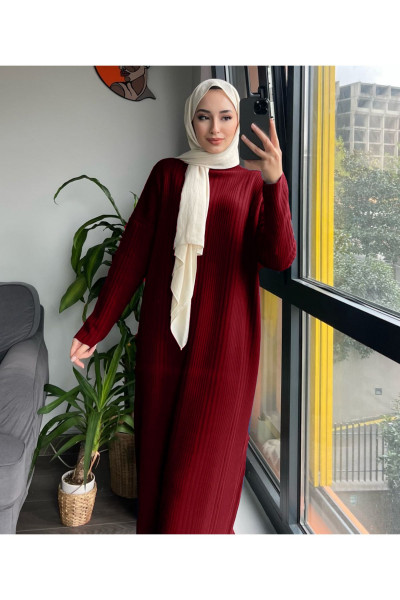 Oversize Bol Kesim Yarım Balıkçı Yaka Fitilli Triko Tesettür Elbise 38-44 Beden Arası Oversize Bol Kesim Yarım Balıkçı Yaka Fitilli Triko Tesettür Elbise 38-44 Beden Arası