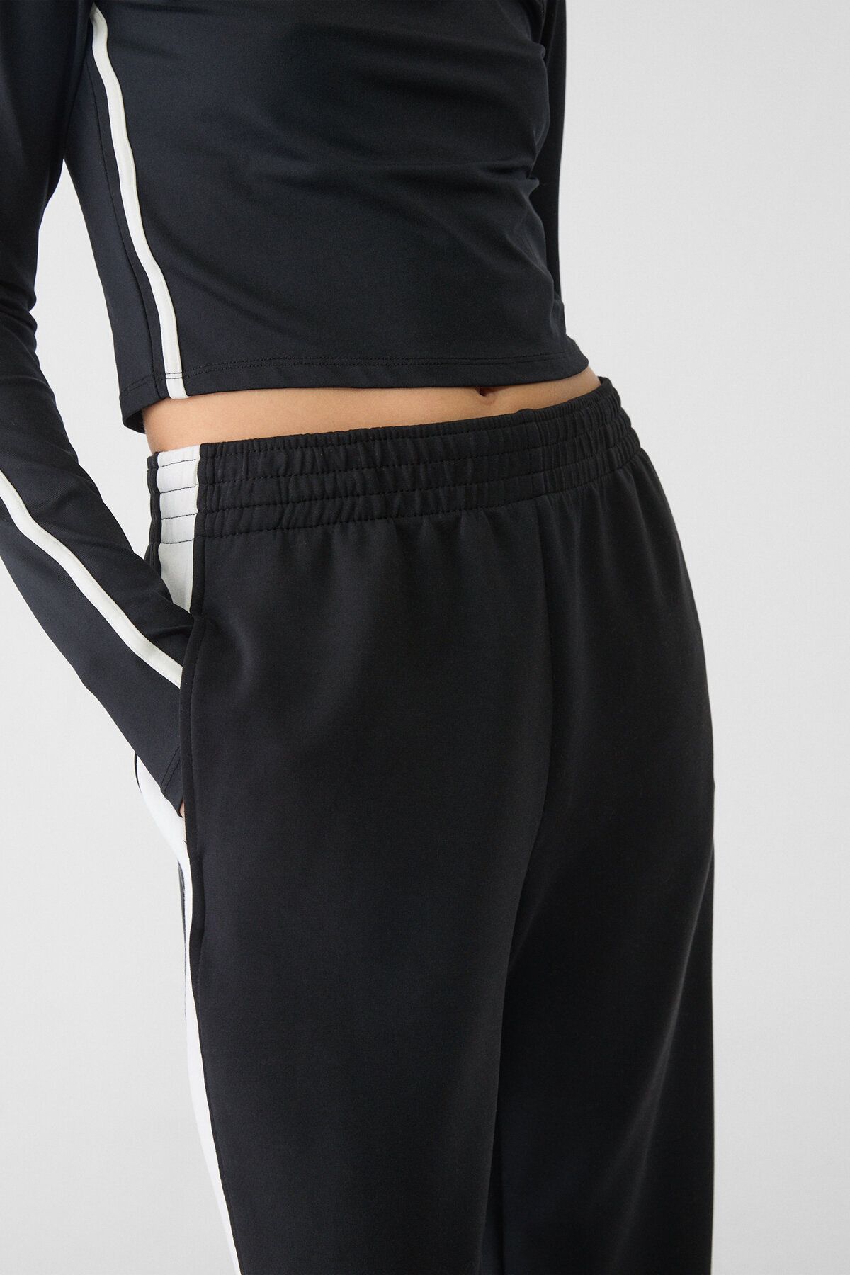 Yumuşak, straight fit pantolon Yumuşak, straight fit pantolon