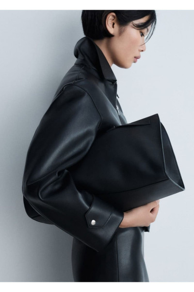 Kürk Yakası Çıkarılabilir Ceket Kürk Yakası Çıkarılabilir Ceket