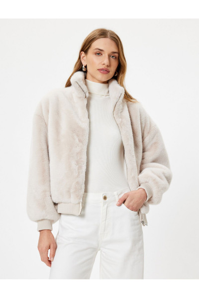 Peluş Oversize Mont Dik Yaka Fermuarlı Peluş Oversize Mont Dik Yaka Fermuarlı