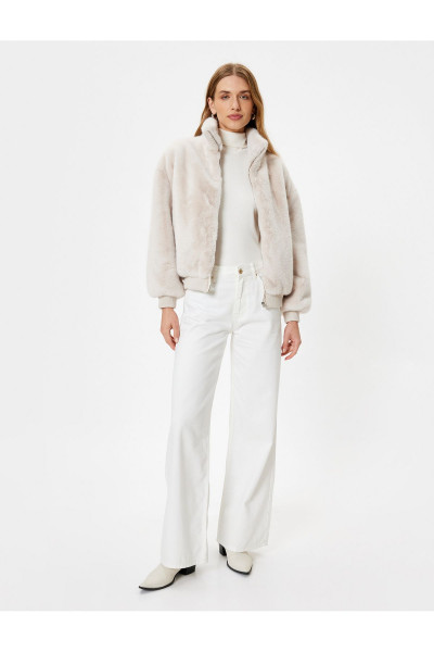 Peluş Oversize Mont Dik Yaka Fermuarlı Peluş Oversize Mont Dik Yaka Fermuarlı