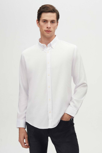 Slim Fit Beyaz Armürlü Düğmeli Yaka Pamuklu Gömlek Slim Fit Beyaz Armürlü Düğmeli Yaka Pamuklu Gömlek