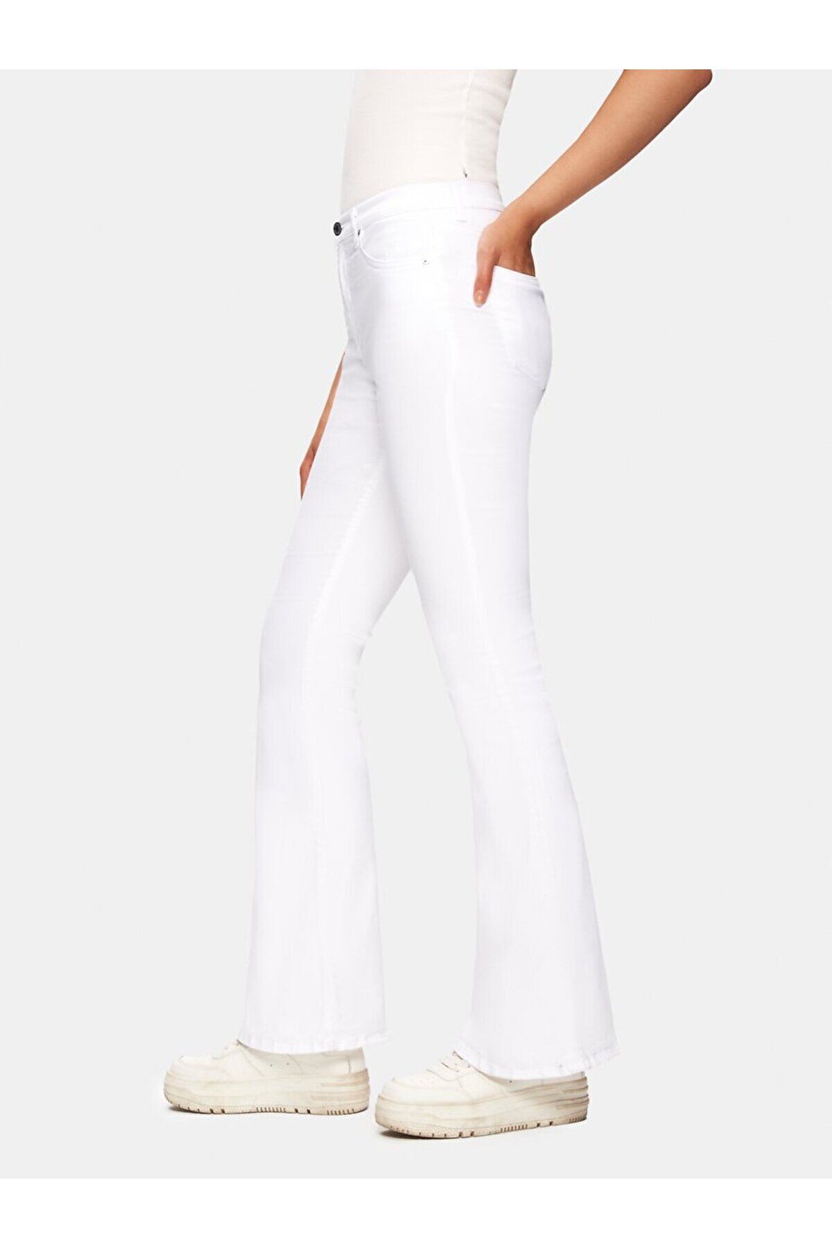Noelıa Yüksek Bel Geniş Paça Flare Jean Pantolon Noelıa Yüksek Bel Geniş Paça Flare Jean Pantolon