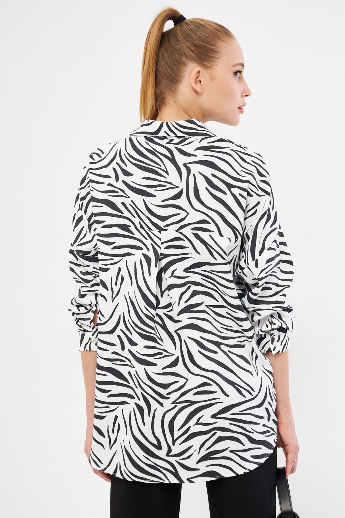 Kadın Siyah Zebra Desen Oversize Uzun Basic Gömlek Arm-22Y001145