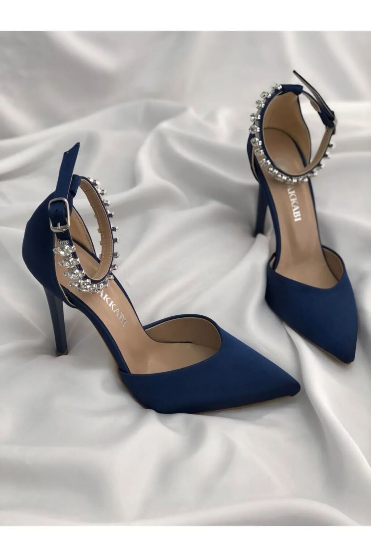 Lacivert Saten Topuklu Taşlı Stiletto Abiye Ayakkabı Lacivert Saten Topuklu Taşlı Stiletto Abiye Ayakkabı