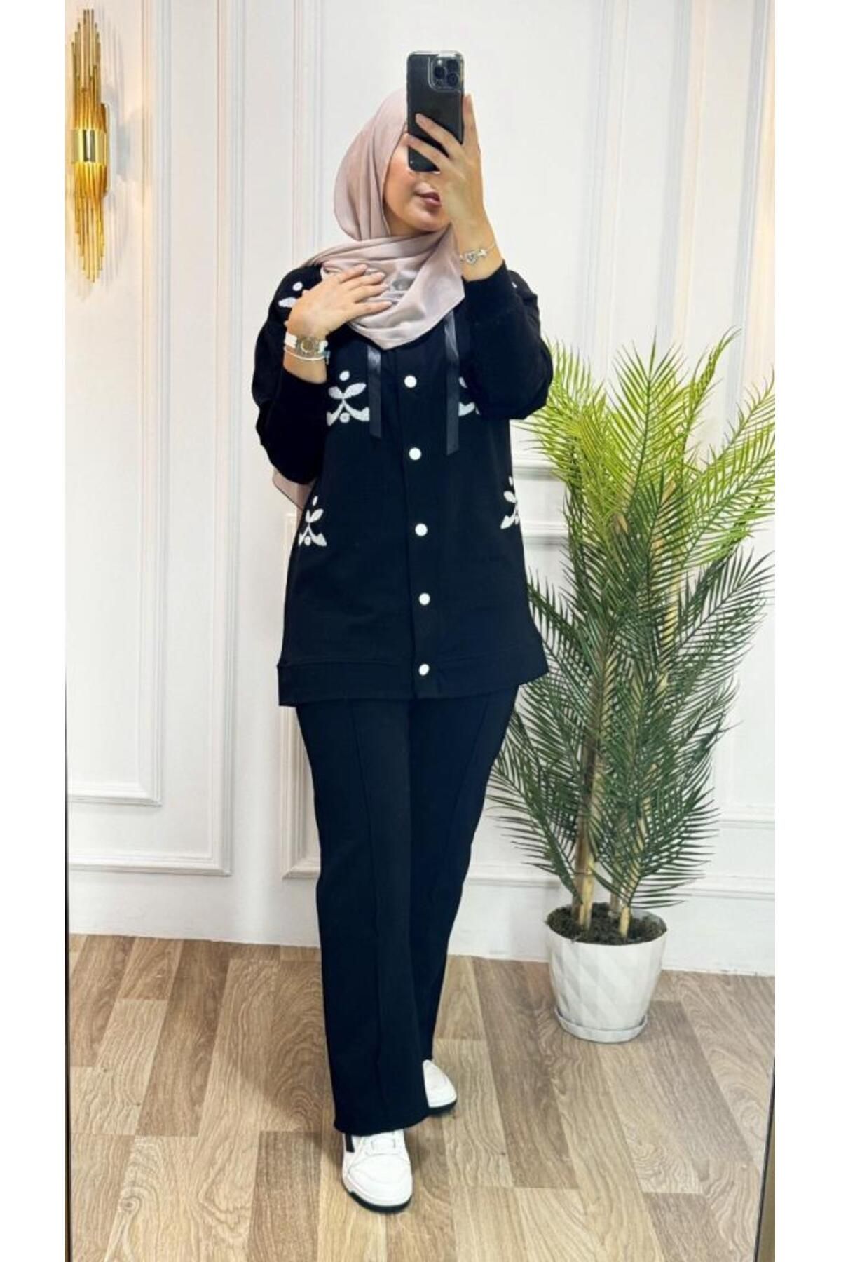 yeni sezonlu kadın kışlık iki parçalı takım pijama tesettürlü ve günlük kullanmaya uygundur model G1 yeni sezonlu kadın kışlık iki parçalı takım pijama tesettürlü ve günlük kullanmaya uygundur model G1