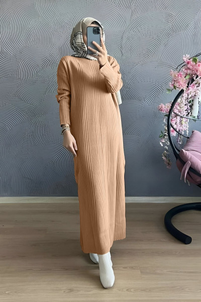 Oversize Bol Kesim Yarım Balıkçı Yaka Fitilli Triko Tesettür Elbise 38-44 Beden Arası Oversize Bol Kesim Yarım Balıkçı Yaka Fitilli Triko Tesettür Elbise 38-44 Beden Arası