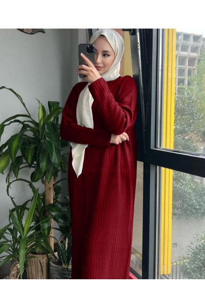 Oversize Bol Kesim Yarım Balıkçı Yaka Fitilli Triko Tesettür Elbise 38-44 Beden Arası Oversize Bol Kesim Yarım Balıkçı Yaka Fitilli Triko Tesettür Elbise 38-44 Beden Arası