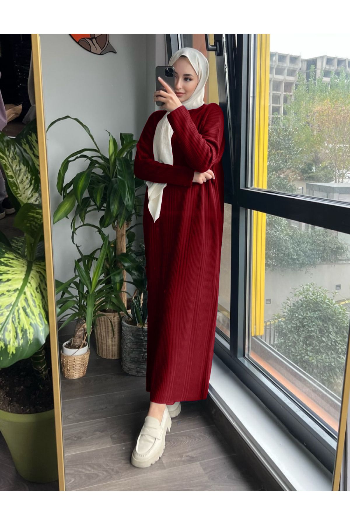 Oversize Bol Kesim Yarım Balıkçı Yaka Fitilli Triko Tesettür Elbise 38-44 Beden Arası Oversize Bol Kesim Yarım Balıkçı Yaka Fitilli Triko Tesettür Elbise 38-44 Beden Arası