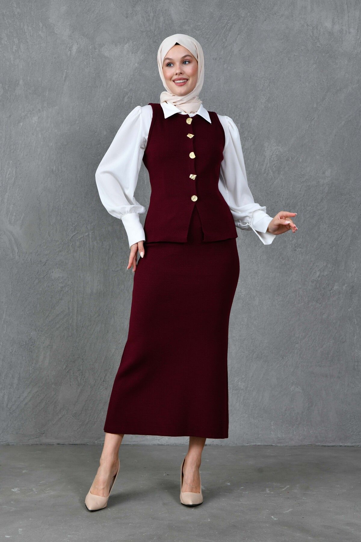 Modest Düğmeli Kolsuz Yelek ve Yüksek Bel Midi Boy Etek Alt Üst Bordo Triko Takım 5155 Modest Düğmeli Kolsuz Yelek ve Yüksek Bel Midi Boy Etek Alt Üst Bordo Triko Takım 5155