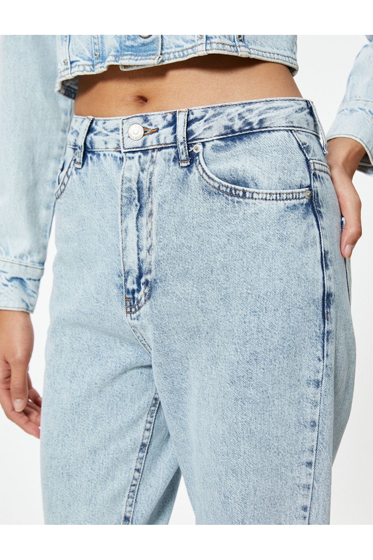 Yüksek Bel Kot Pantolon Crop Düz Paça - Mom Jean Yüksek Bel Kot Pantolon Crop Düz Paça - Mom Jean