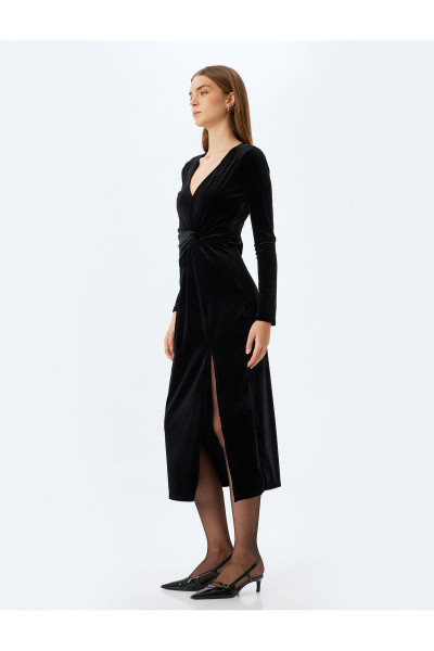 Uzun Kadife Elbise Slim Fit V Yaka Uzun Kollu Yırtmaç Detaylı Uzun Kadife Elbise Slim Fit V Yaka Uzun Kollu Yırtmaç Detaylı