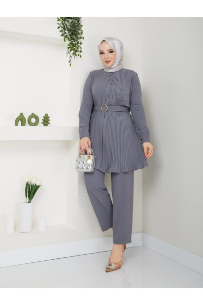 Kadın Yakası Taşlı Piliseli Tunik PantolonTakım Tesettür Kombin Kadın Yakası Taşlı Piliseli Tunik PantolonTakım Tesettür Kombin