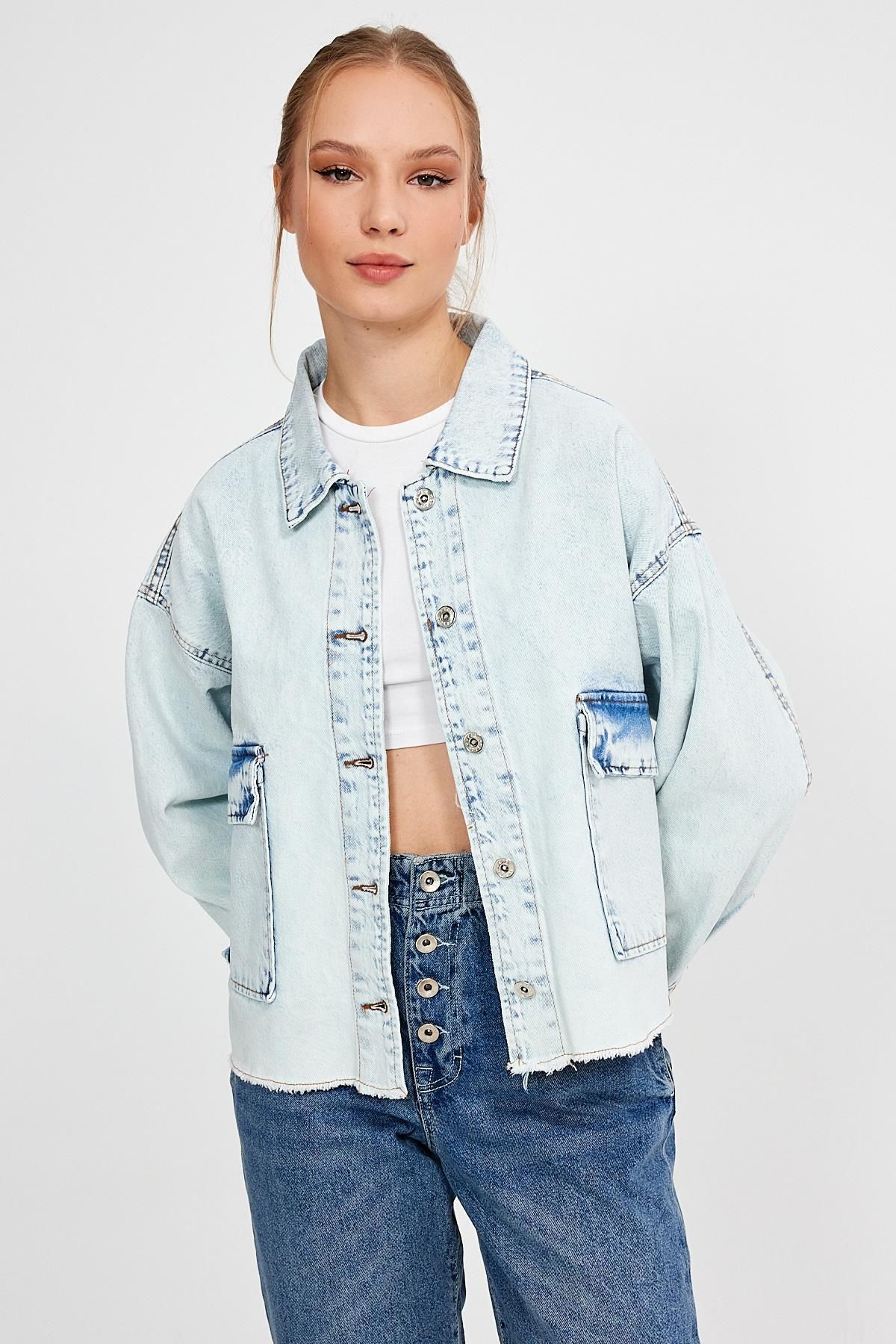 ÖZEL KOLEKSİYON CEPLİ DENİM CEKET (AG-3003) ÖZEL KOLEKSİYON CEPLİ DENİM CEKET (AG-3003)