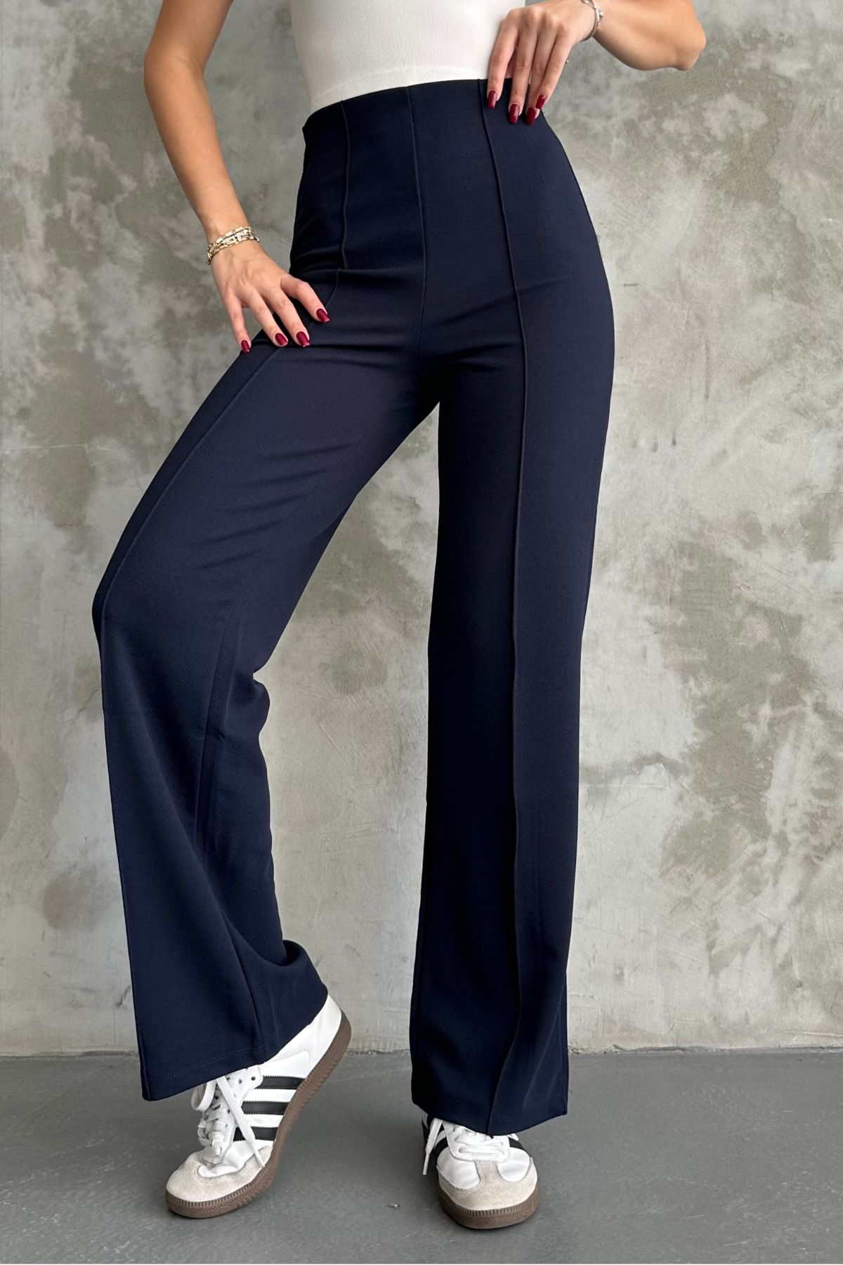 Yeni Sezon Kadın Likralı Beli Lastikli Bol Paça Palazzo Lacivert Pantolon Yeni Sezon Kadın Likralı Beli Lastikli Bol Paça Palazzo Lacivert Pantolon