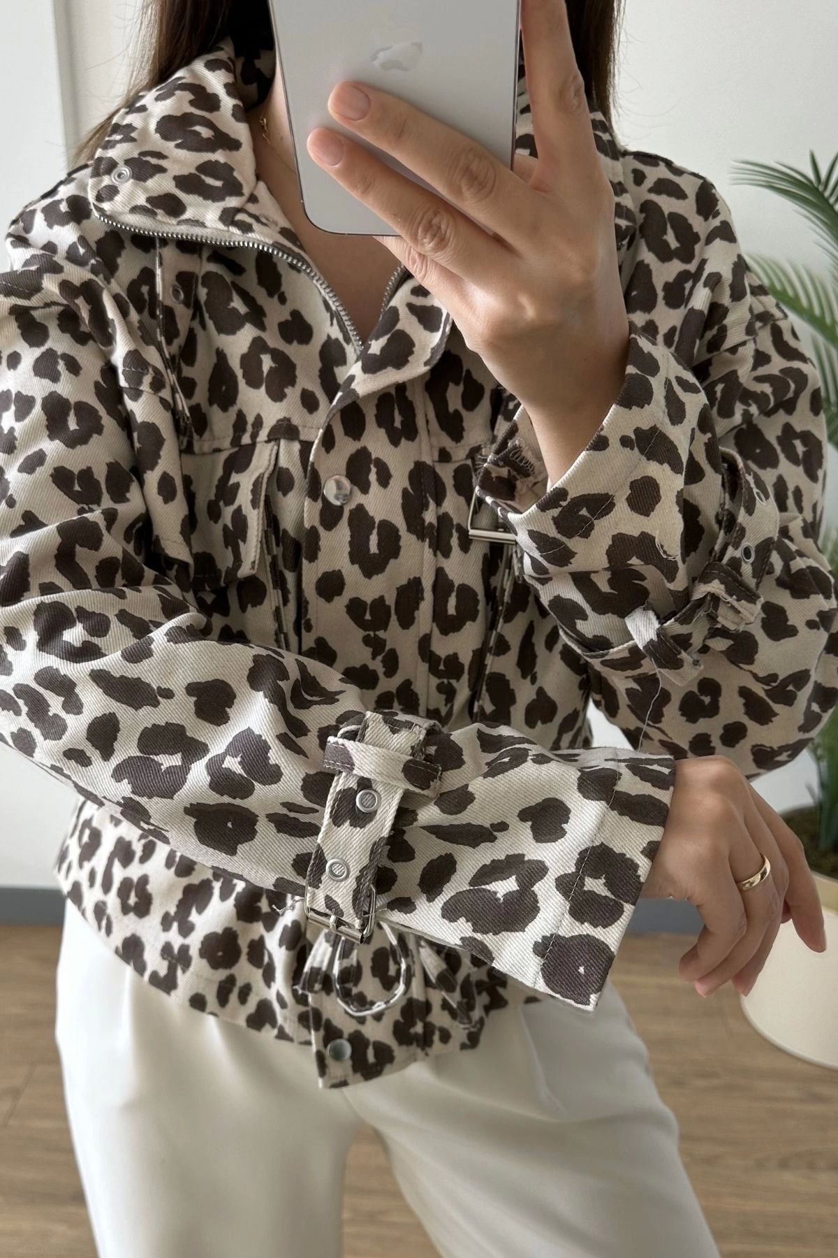 RBN038 99481 Kol Kemer Detay Leopar Ceket LEOPAR RBN038 99481 Kol Kemer Detay Leopar Ceket LEOPAR