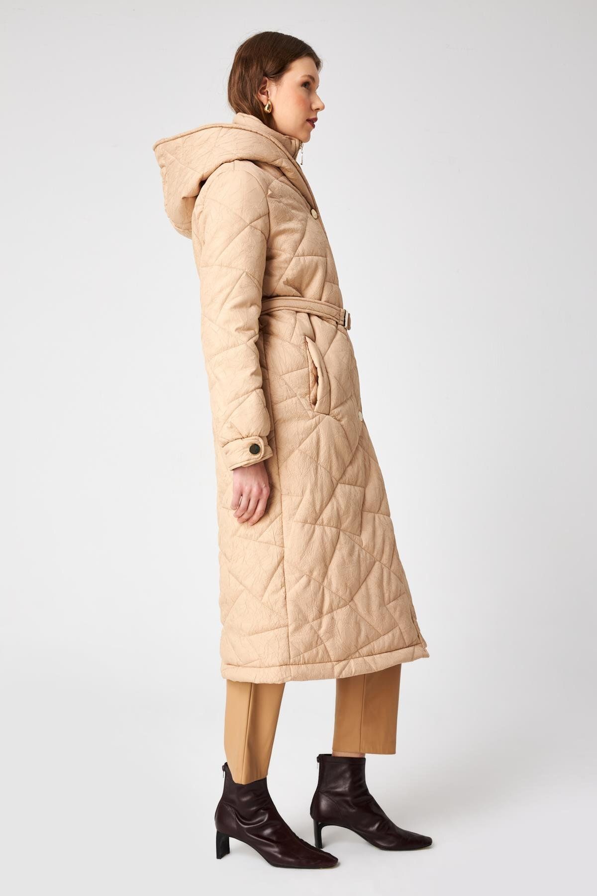 Kapüşonlu Kemer Detaylı Bej Mont 13417 Kapüşonlu Kemer Detaylı Bej Mont 13417