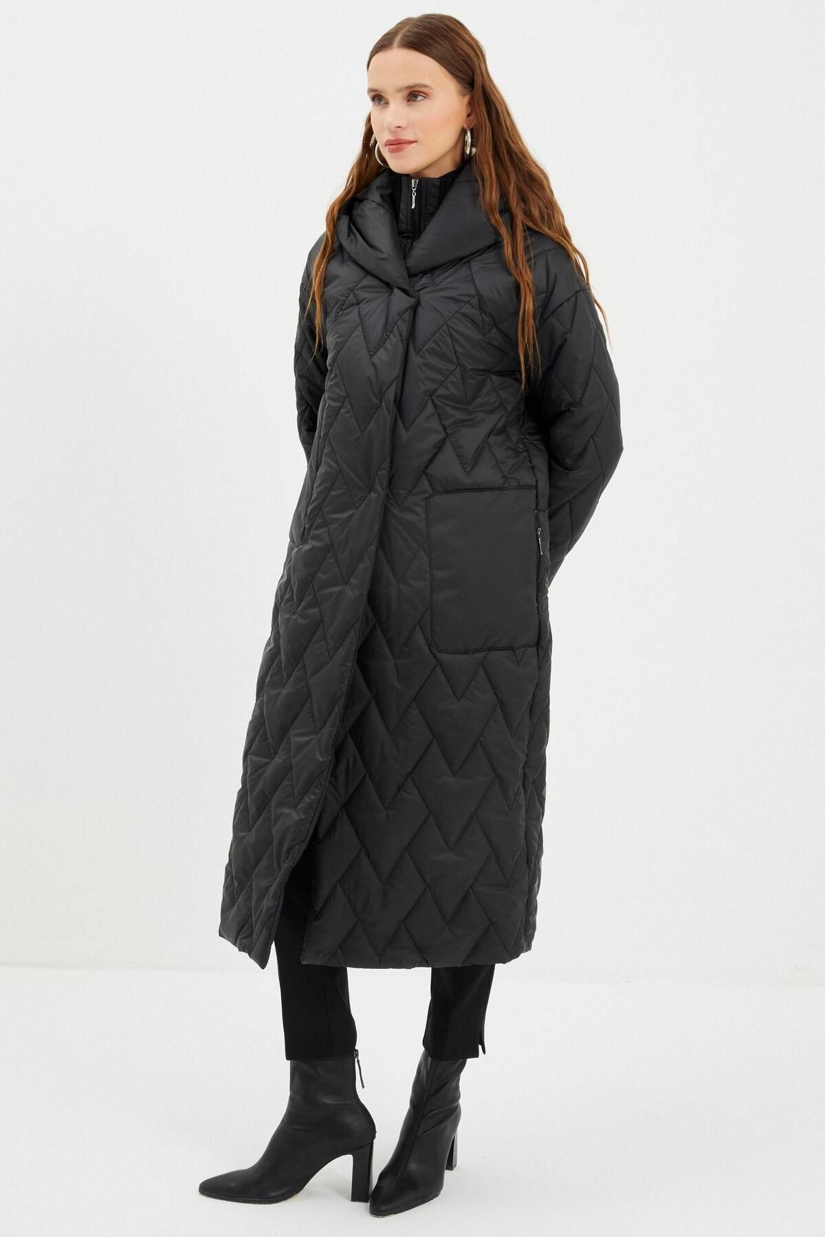 Kapişonlu Geniş Cep Detaylı Kapitone Siyah Mont 13352 Kapişonlu Geniş Cep Detaylı Kapitone Siyah Mont 13352