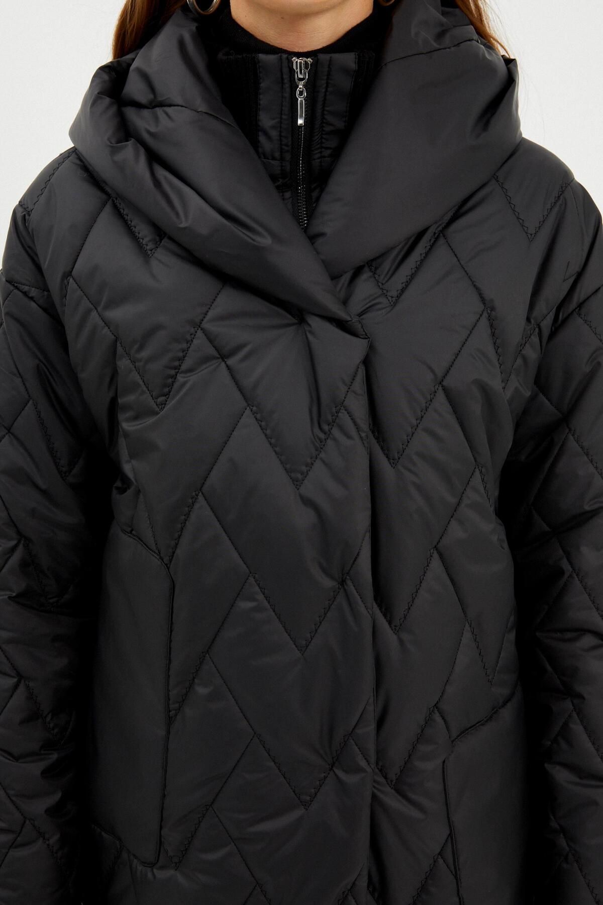 Kapişonlu Geniş Cep Detaylı Kapitone Siyah Mont 13352 Kapişonlu Geniş Cep Detaylı Kapitone Siyah Mont 13352