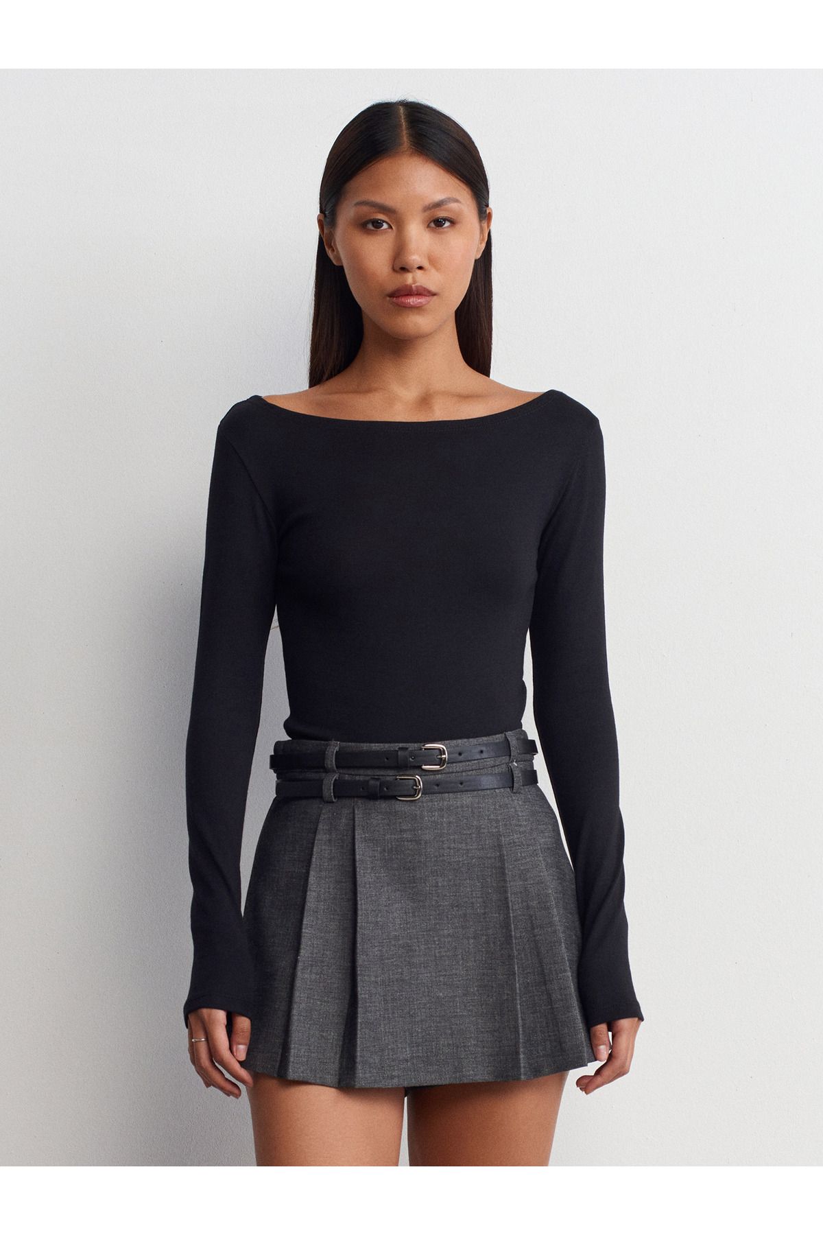 Kayık Yaka Uzun Kollu Top Kayık Yaka Uzun Kollu Top