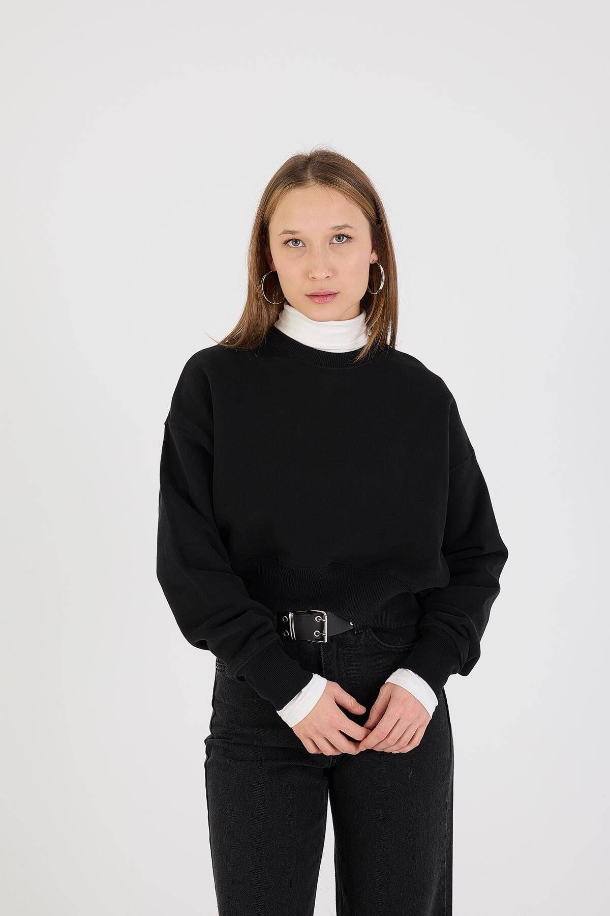 Bisiklet Yaka Şardonlu Crop Sweatshirt S10170-E13