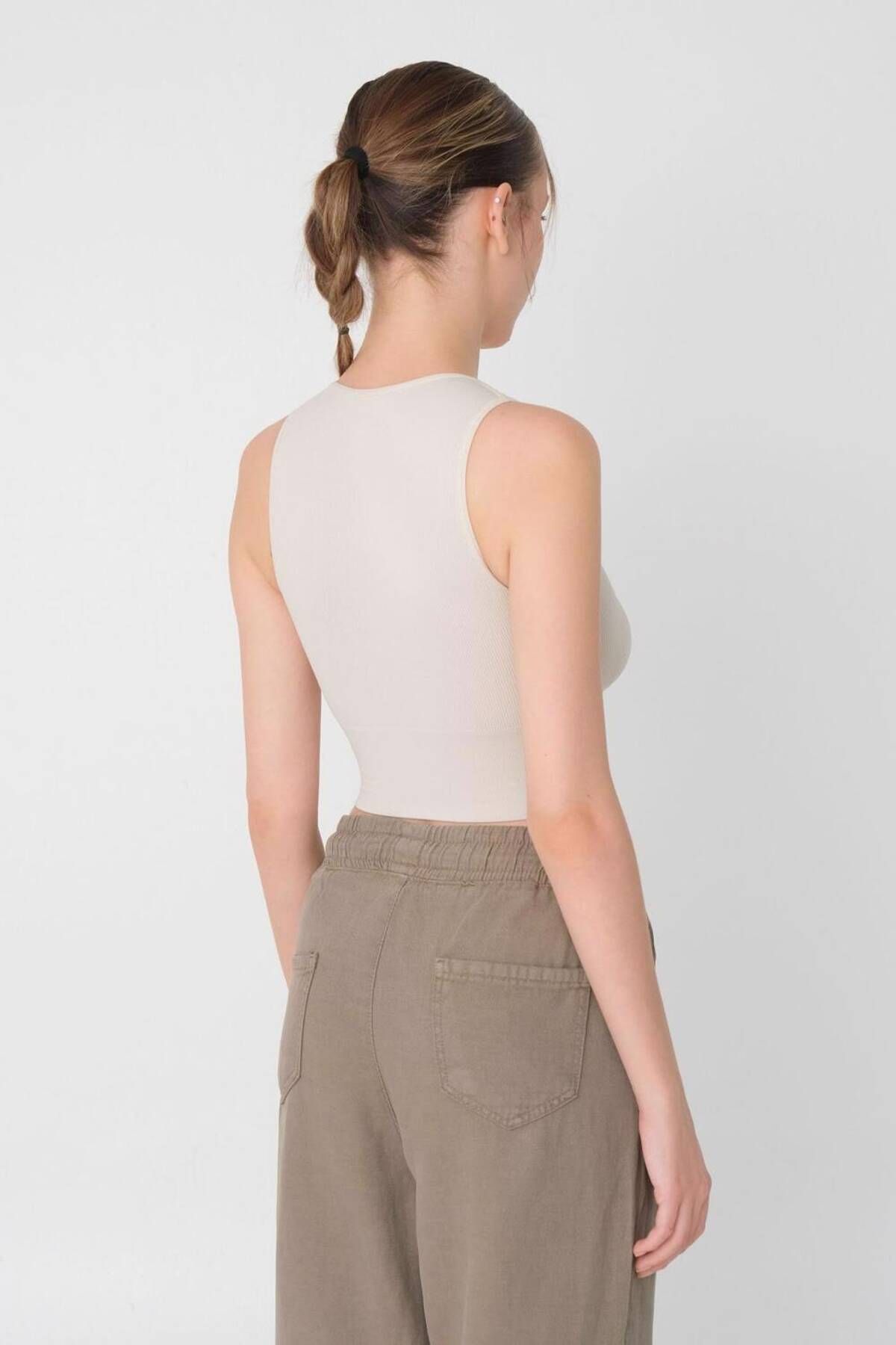 V Yaka Kalın Askılı Seamless Crop A0131-dk8 V Yaka Kalın Askılı Seamless Crop A0131-dk8