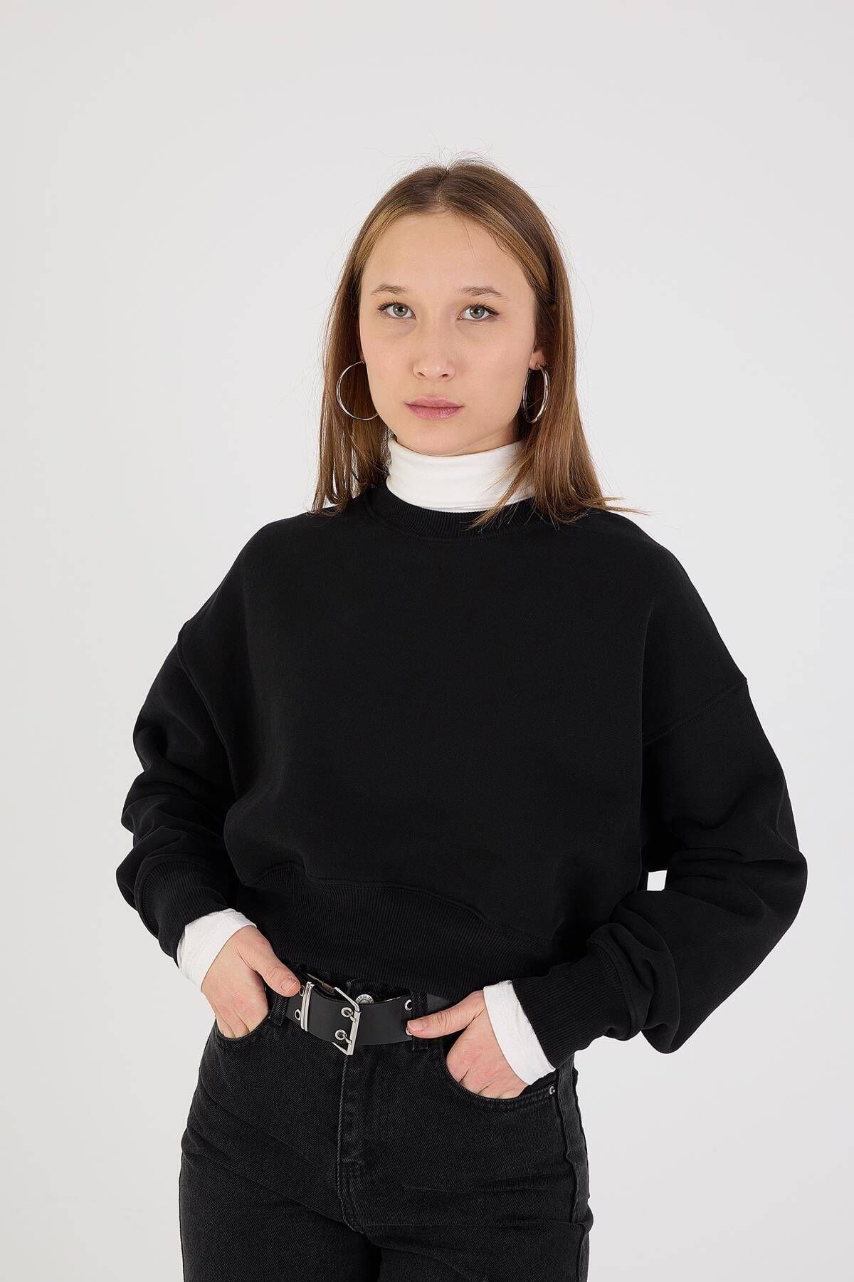 Bisiklet Yaka Şardonlu Crop Sweatshirt S10170-E13