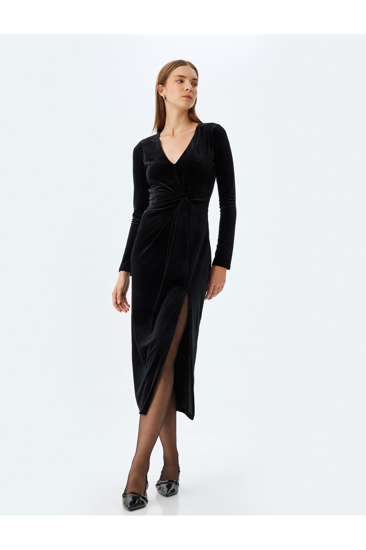 Uzun Kadife Elbise Slim Fit V Yaka Uzun Kollu Yırtmaç Detaylı Uzun Kadife Elbise Slim Fit V Yaka Uzun Kollu Yırtmaç Detaylı