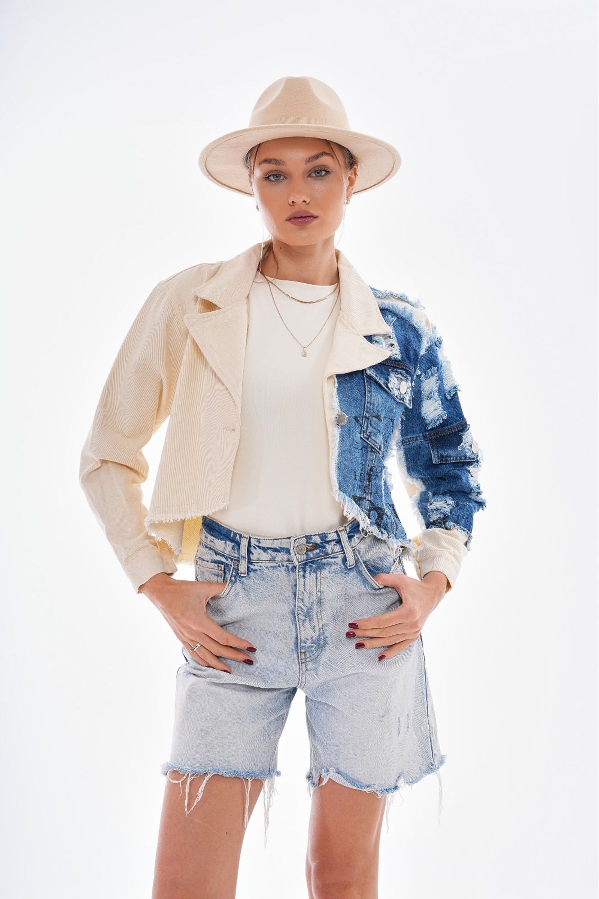 Yırtık Detaylı Bohem Denim Gabardin Ceket Yırtık Detaylı Bohem Denim Gabardin Ceket