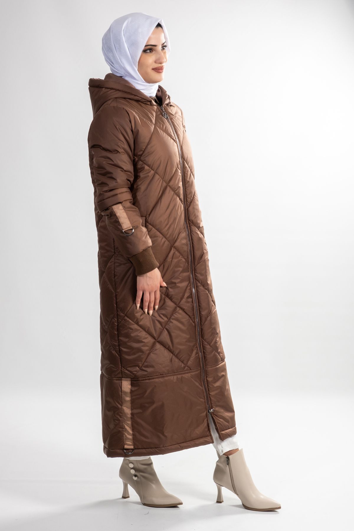 Trend Kapitone/Kap/Uzun Mont 2024/2025 Sonbahar-Kış Yeni Sezon Modaayka Trend Kapitone/Kap/Uzun Mont 2024/2025 Sonbahar-Kış Yeni Sezon Modaayka